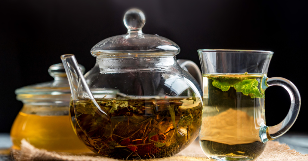 Green tea's antioxidants help improve the skin's